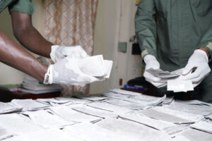 Billets noirs : une contre-valeur de 340 millions Fcfa saisie par la Douane entre Mékhé et Ziguinchor
