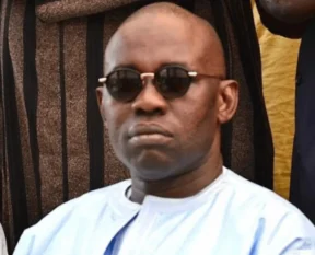 2 milliards de f cfa destinés à Wade détournés- Trainé en justice par Cheikh Amar, l’ancien ministre, Samuel Sarr, jugé ce matin devant le tribunal
