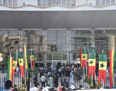 Le consensus, cette digue sénégalaise qu'il ne faut pas rompre (Par Aly Saleh) Alors que l'Assemblée nationale s'apprête à réécrire près de trente articles de la Constitution, le Sénégal fait face à son éternel démon